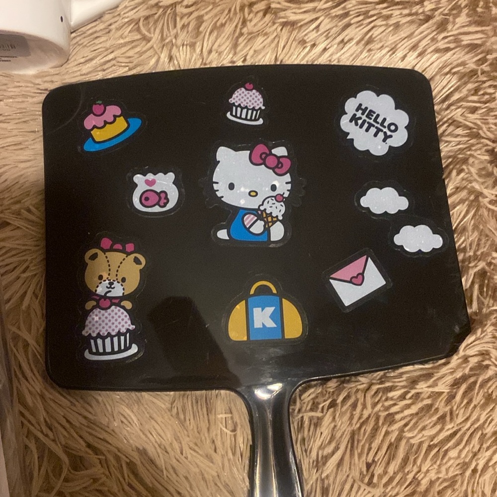 Hello Kitty Lot! - Picture 3 of 5